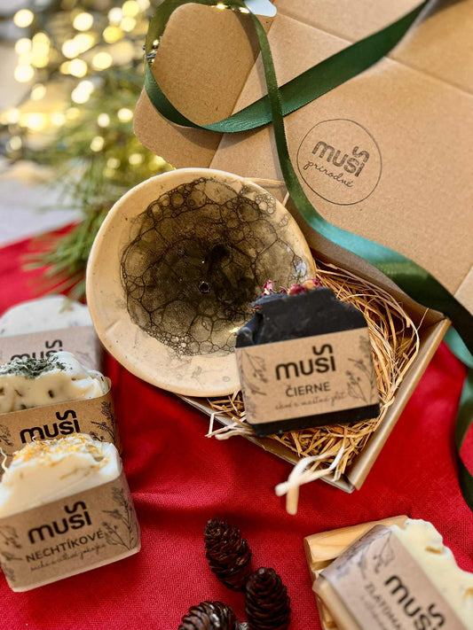 Mydelnička z dielne Keramika Svitek & Čierne mydlo