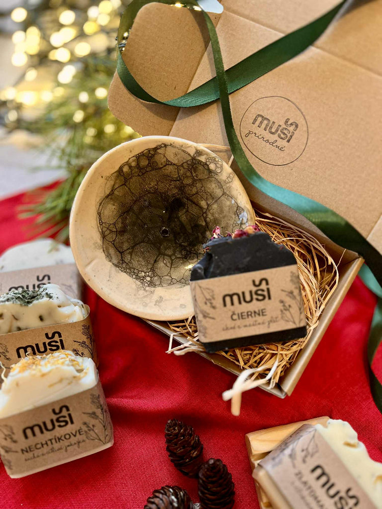 Mydelnička z dielne Keramika Svitek & Čierne mydlo