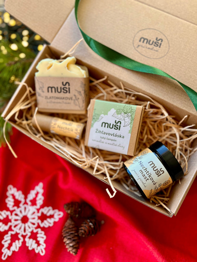 Zlatomakové mydlo & Žihľavovláska & Nechtík balzam na pery & Nechtíková masť